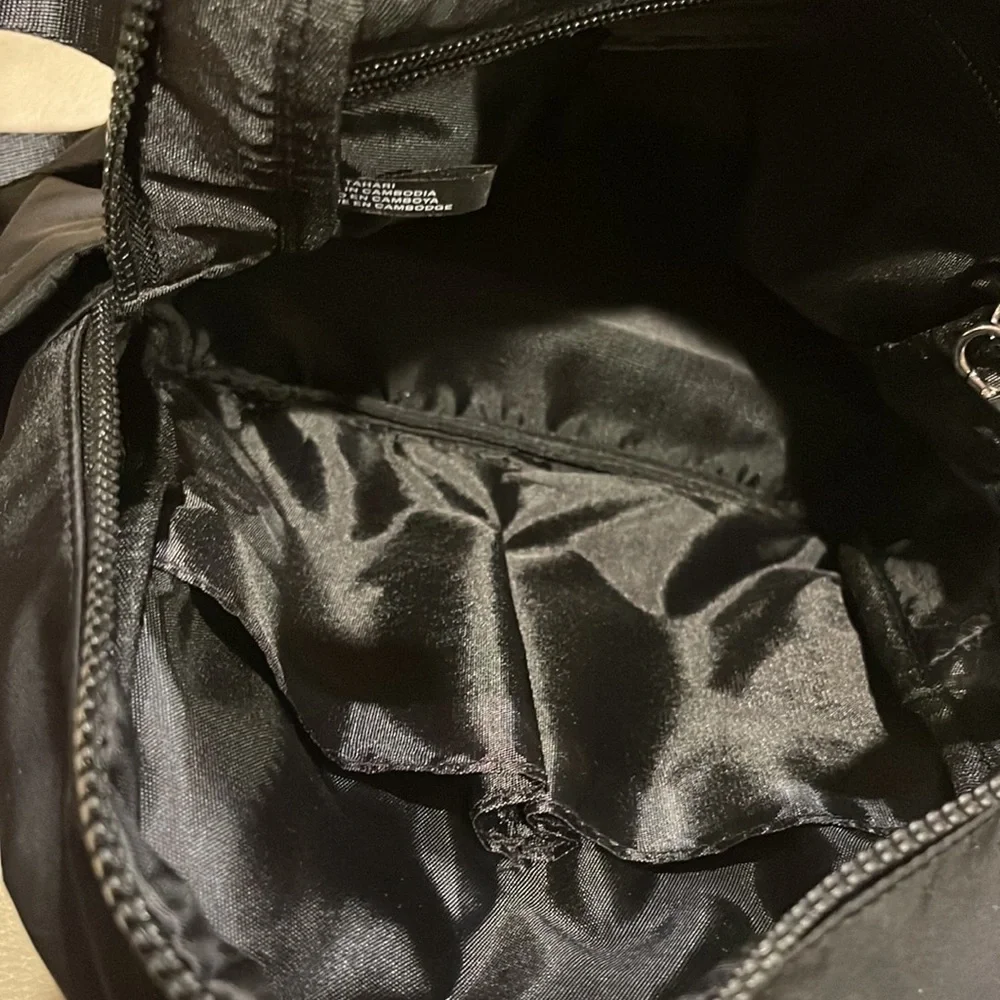 NWT Tahari nylon Monroe Jr backpack in black - Picture 3 of 6